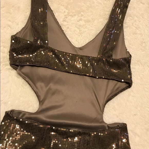 Grey sequin mini dress with cut out sides - Picture 7 of 8